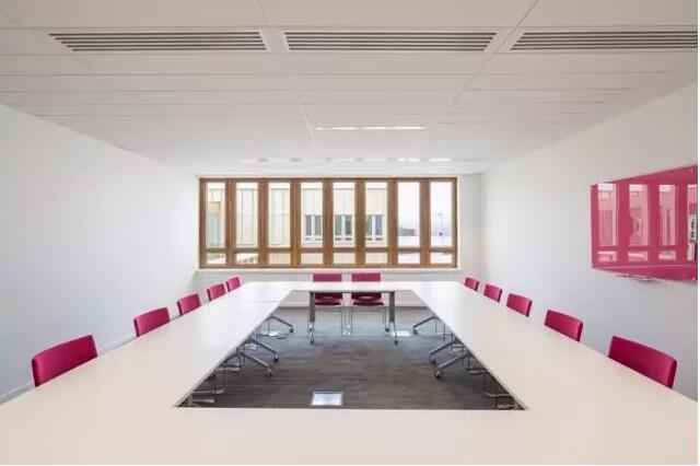 <a href=http://m.whcsjckj.com/bangonganli/ target=_blank class=infotextkey>合肥辦公室設計</a>